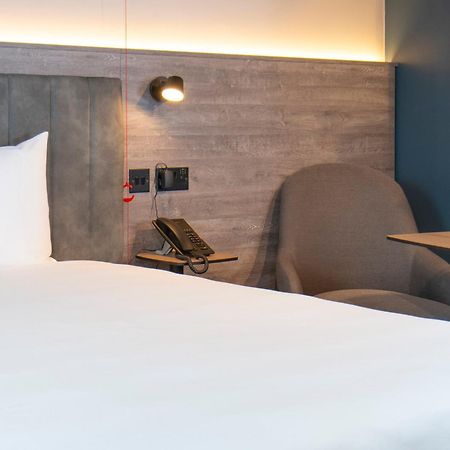 Готель Ibis Styles London Gatwick Airport Кролі Екстер'єр фото