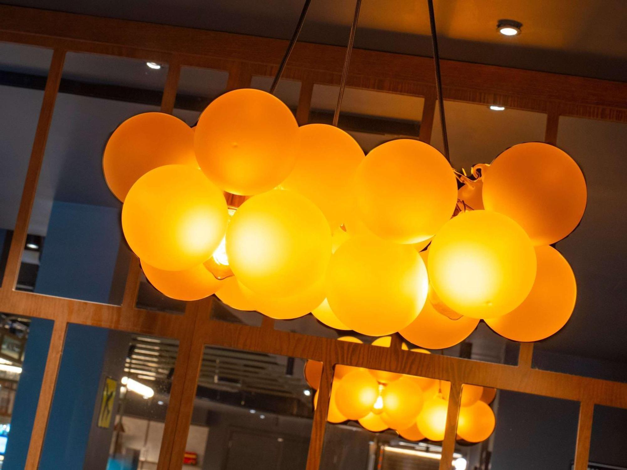 Готель Ibis Styles London Gatwick Airport Кролі Екстер'єр фото