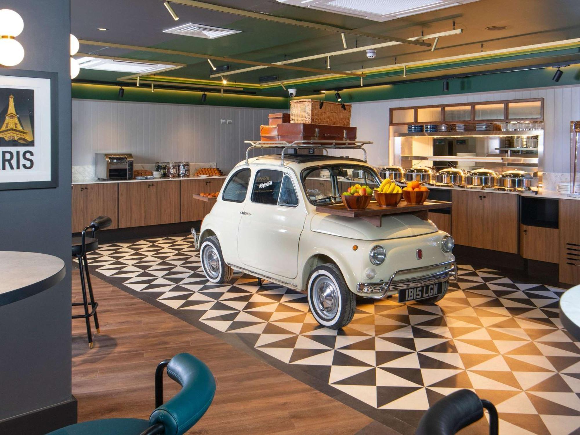 Готель Ibis Styles London Gatwick Airport Кролі Екстер'єр фото