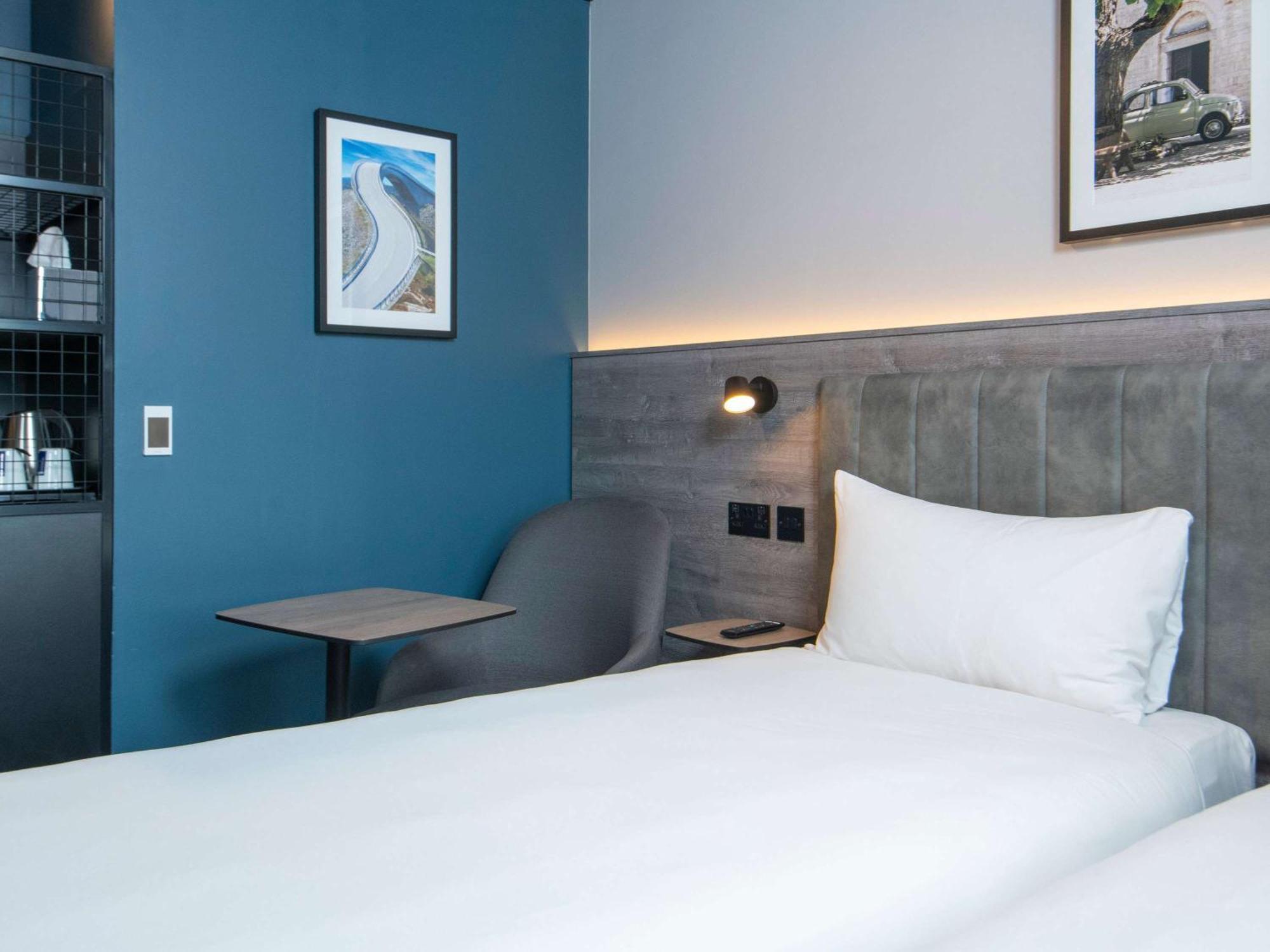 Готель Ibis Styles London Gatwick Airport Кролі Екстер'єр фото
