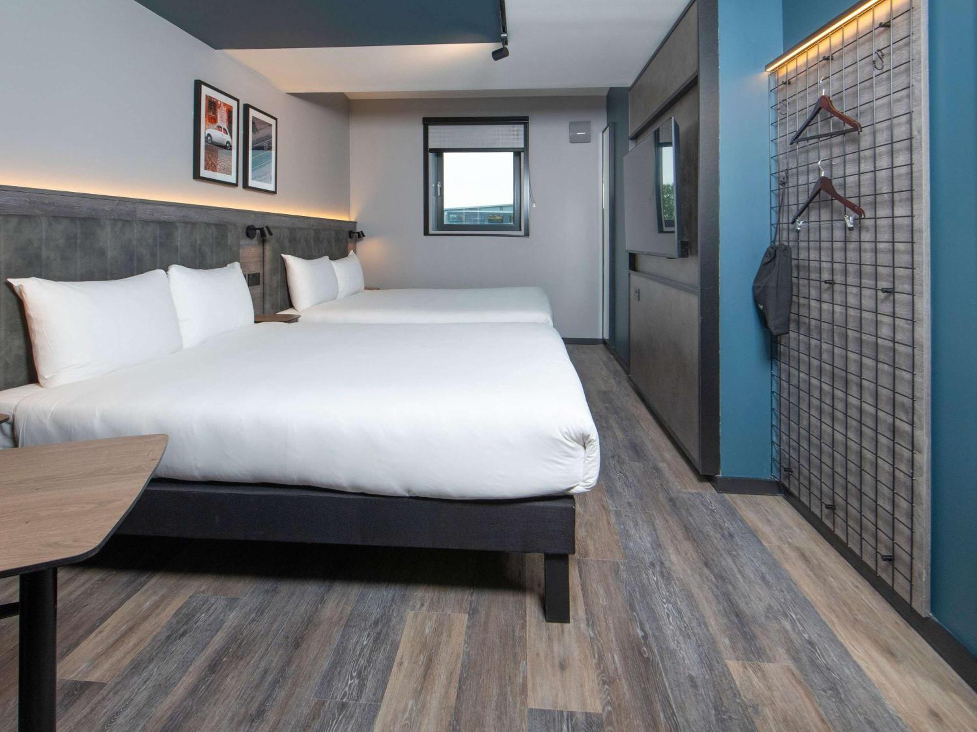 Готель Ibis Styles London Gatwick Airport Кролі Екстер'єр фото